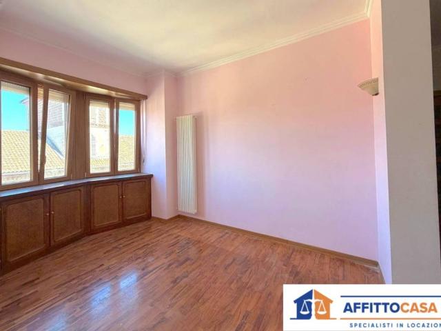 Appartamento in affitto a Carmagnola via Dante Alighieri, 1, non arredato/vuoto, centrale, lavatrice TrovaCasa