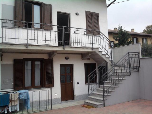 Appartamento in affitto a Cardano al Campo