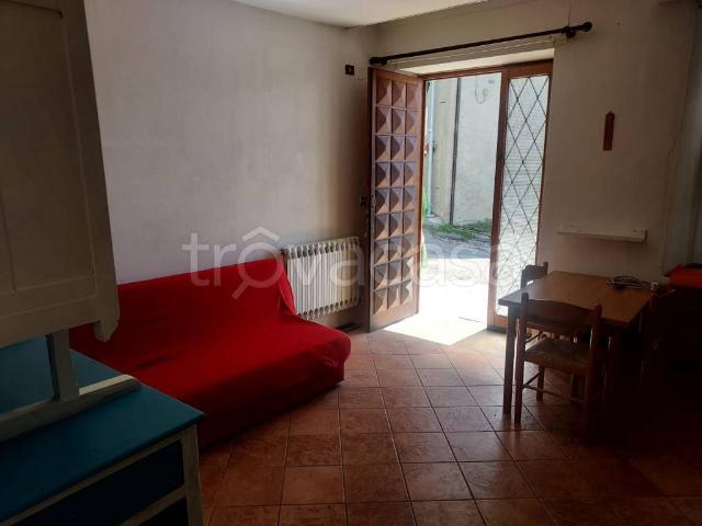 Appartamento in affitto a Carpineti via Anzagna, arredato, posto auto, ingresso indipendente TrovaCasa