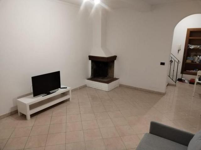 Appartamento in affitto a Carrara 60 mq Rif: 1413314