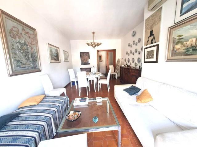 Appartamento in affitto a Carrara