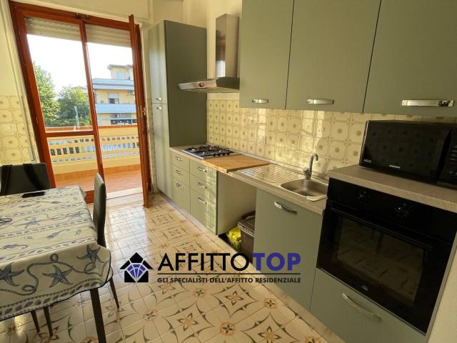 Appartamento in Affitto a Carrara