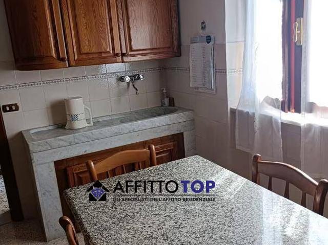 Appartamento in Affitto a Carrara
