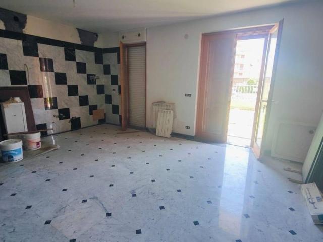 Appartamento in affitto a Carrara MS