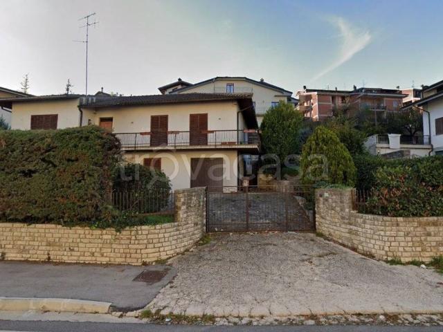 Appartamento in affitto a Carsoli via degli Alpini, 171, arredato, giardino privato, balcone TrovaCasa