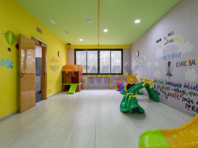 Appartamento in affitto a Catania p.Zza Nettuno, 16, non arredato/vuoto, lungomare, balcone TrovaCasa