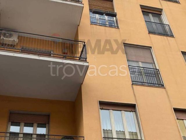 Appartamento in affitto a Catania via Alberto Mario, 74, non arredato/vuoto, terrazzo, ascensore TrovaCasa