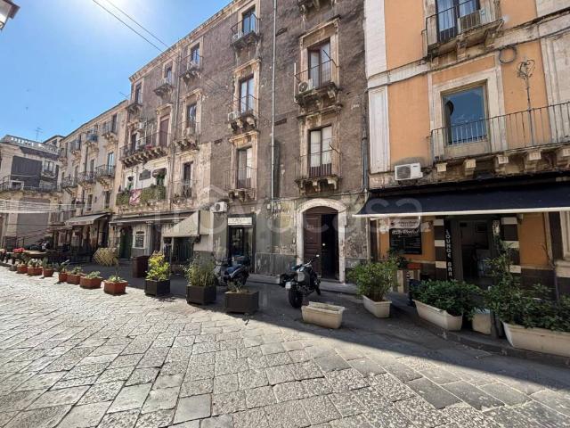 Appartamento in affitto a Catania via Collegiata, arredato, terrazzo, balcone TrovaCasa