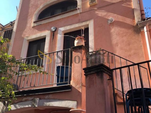 Appartamento in affitto a Catania via Ficarazzi, 7 a, arredato, lavanderia, balcone TrovaCasa