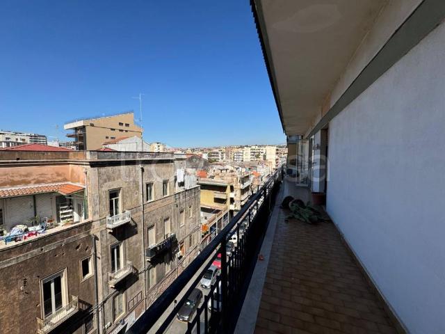Appartamento in affitto a Catania via Giuseppe Fava, ascensore, centrale, vicinanze negozi TrovaCasa