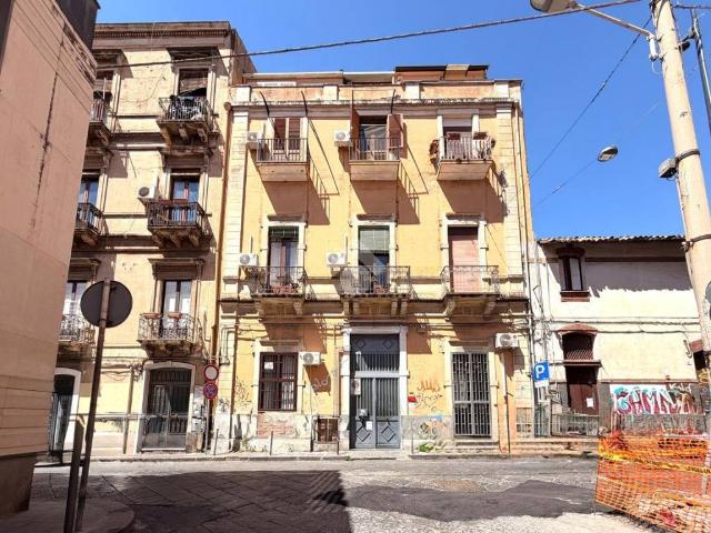 Appartamento in affitto a Catania via Grotte Bianche, 91, arredato, terrazzo, ultimo piano TrovaCasa