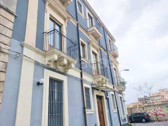 Appartamento in affitto a Catania via Purità, 3, arredato, immobile di prestigio, balcone TrovaCasa