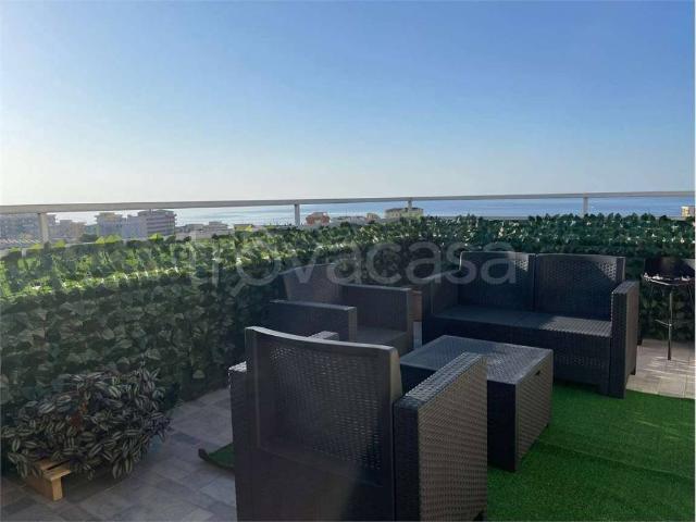 Appartamento in affitto a Catanzaro via Melito Porto Salvo, 110, arredato, terrazzo, vista mare TrovaCasa