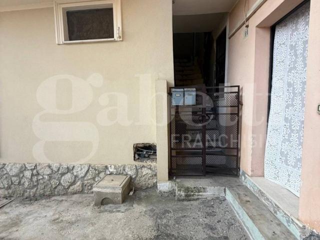 Appartamento in affitto a Catanzaro vico secondo ospedale civile, 12, arredato, balcone TrovaCasa