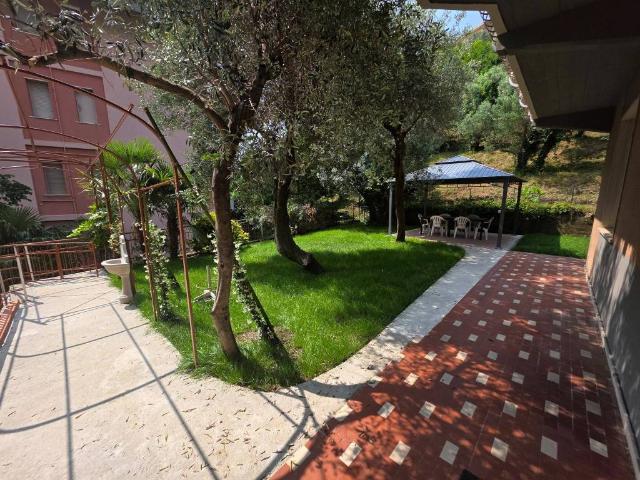 Appartamento in affitto a Celle Ligure SV