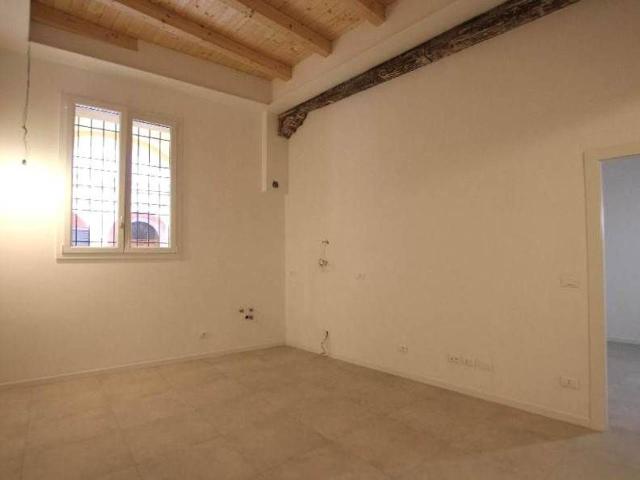 Appartamento in affitto a Cento