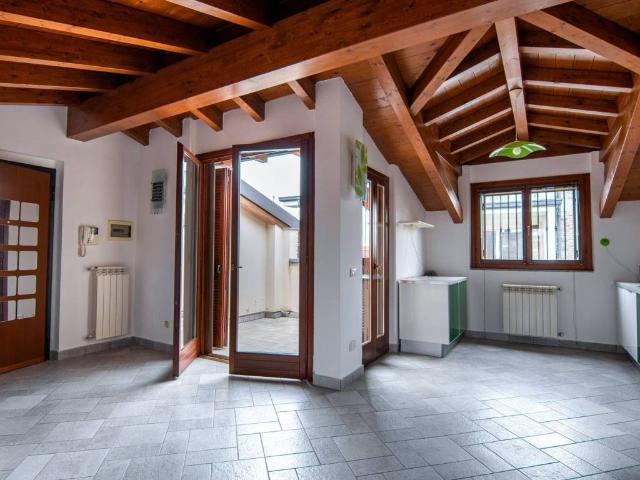 Appartamento in affitto a Cesano Maderno MB
