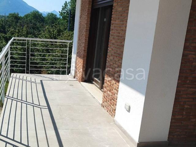 Appartamento in affitto a Cesinali villa san nicola, non arredato/vuoto, giardino privato, terrazzo TrovaCasa