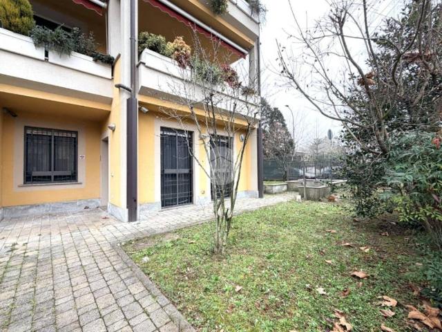 Appartamento in affitto a Cernusco sul Naviglio via Tiziano Vecellio, 10, arredato, giardino privato, box TrovaCasa
