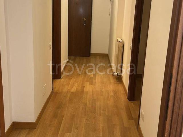 Appartamento in affitto a Cernobbio piazza Castello, parzialmente arredato, centrale, luminoso TrovaCasa
