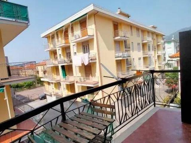 Appartamento in affitto a Ceriale SV