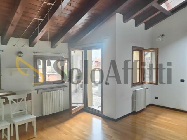 Appartamento in affitto a Certosa di Pavia via Emilio Gino Segre', 4, arredato, terrazzo, riscaldamento autonomo TrovaCasa