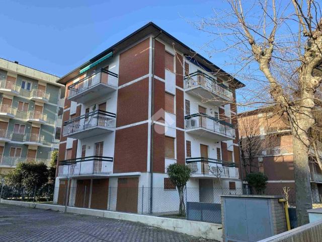 Appartamento in affitto a Cervia via Etna, 8, arredato, lavatrice, balcone TrovaCasa