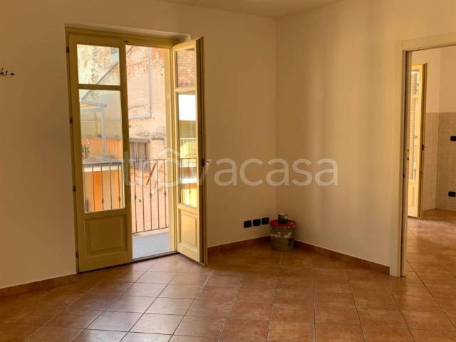 Appartamento in affitto a Cherasco via Monte di Pietà, 14, non arredato/vuoto, box, cantina TrovaCasa