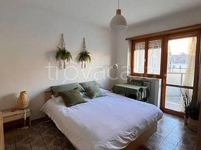Appartamento in affitto a Chiomonte via Giuseppe Augusto Levis, 15, arredato, giardino privato, terrazzo TrovaCasa