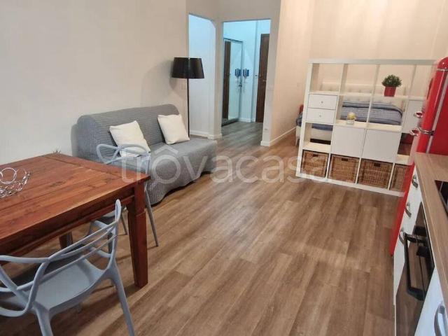 Appartamento in affitto a Chiavari corso Valparaiso, 12, arredato, ascensore, vicinanze negozi TrovaCasa
