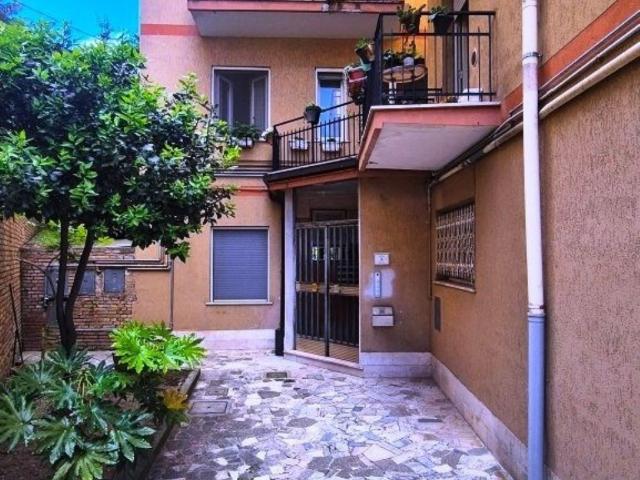 Appartamento in affitto a Chieti via madonna degli angeli, ascensore, riscaldamento centralizzato, centrale TrovaCasa
