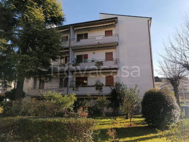 Appartamento in affitto a Chieti via Pescasseroli, 15, arredato, balcone, cucina abitabile TrovaCasa