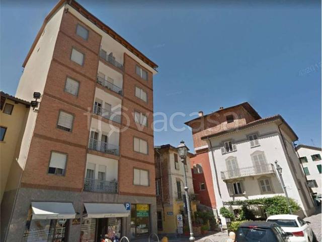 Appartamento in affitto a Chieri vicolo Romano, 8, arredato, ascensore, centrale TrovaCasa