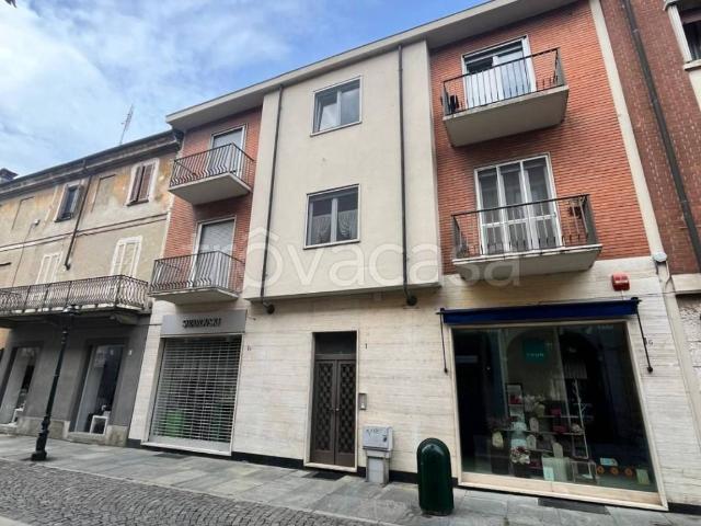 Appartamento in affitto a Chivasso via Roma, 1, riscaldamento autonomo, parzialmente arredato, ristrutturato TrovaCasa