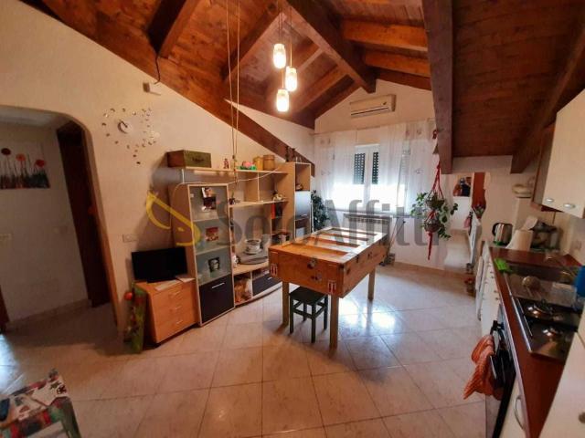 Appartamento in affitto a Cinisello Balsamo via Oliviero Limonta, 00, arredato, riscaldamento autonomo, travi a vista TrovaCasa