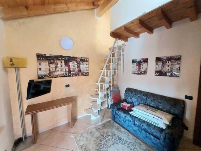 Appartamento in affitto a Cislago VA
