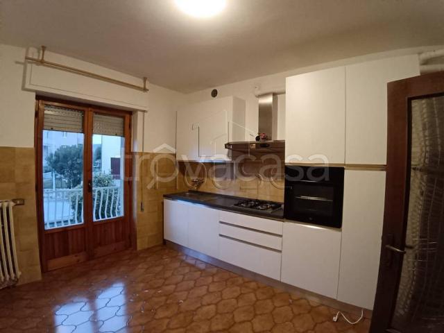 Appartamento in affitto a Città di Castello via Molise, 2, box, terrazzo, parzialmente arredato TrovaCasa