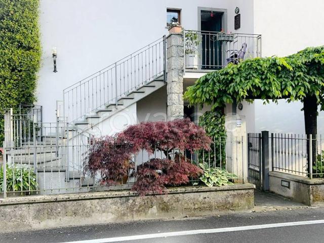 Appartamento in affitto a Clusone via Nikolajewka, 22, arredato, giardino privato, caminetto TrovaCasa