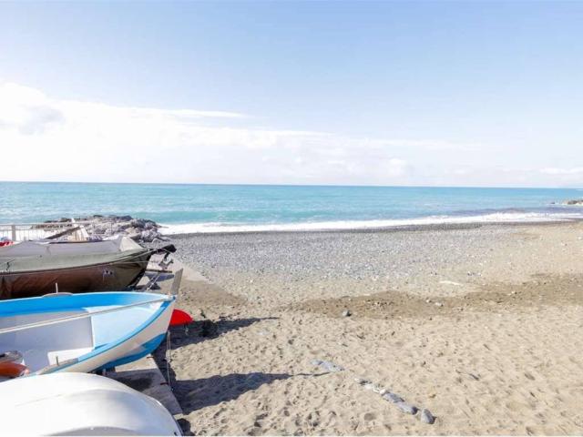 Appartamento in affitto a Cogoleto GE
