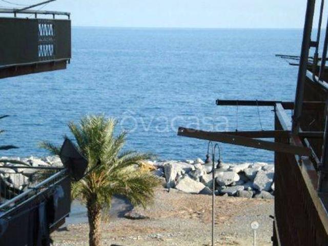 Appartamento in affitto a Cogoleto via Miramare, arredato, posto auto, vista mare TrovaCasa