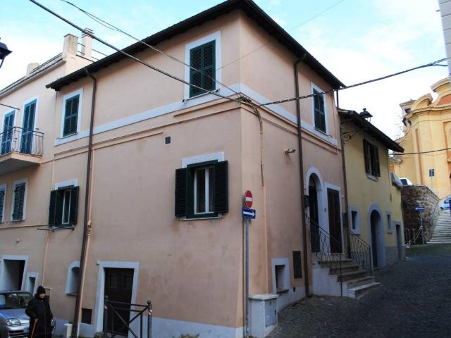 Appartamento in affitto a Colonna RM