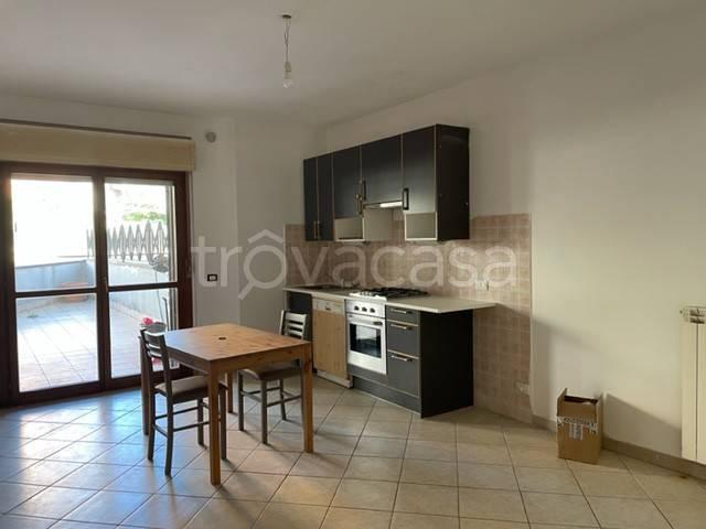 Appartamento in affitto a Colleferro piazza Caduti di Nassiriya, riscaldamento autonomo, parzialmente arredato, balcone TrovaCasa