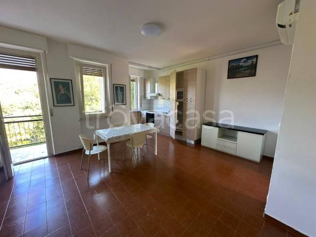 Appartamento in affitto a Colleretto Castelnuovo via Adolfo Ghella, arredato, terrazzo, vicinanze negozi TrovaCasa