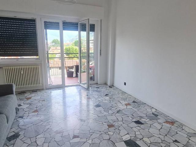 Appartamento in affitto a Como CO