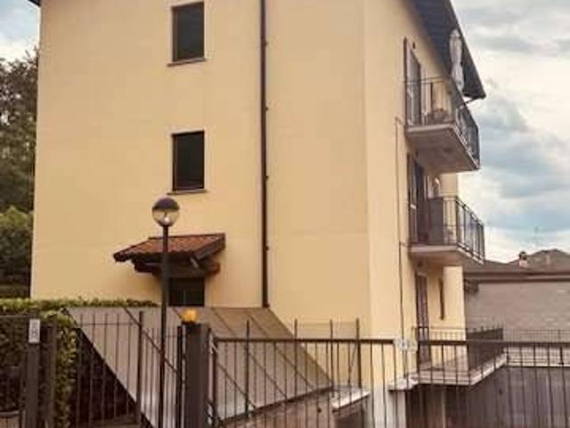 Appartamento in affitto a Como CO