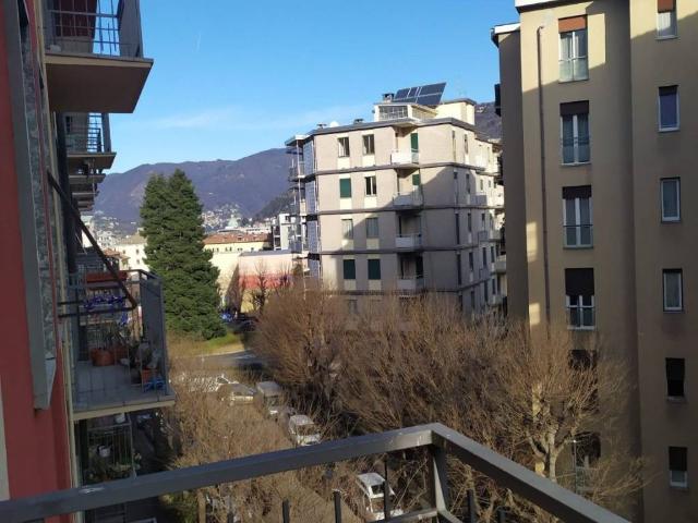 Appartamento in affitto a Como CO