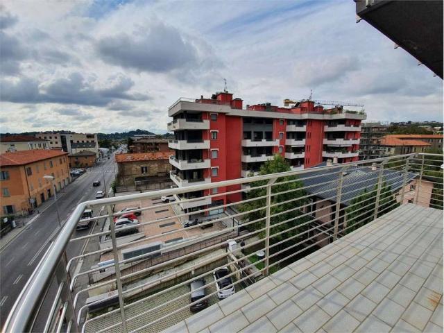 Appartamento in affitto a Como CO