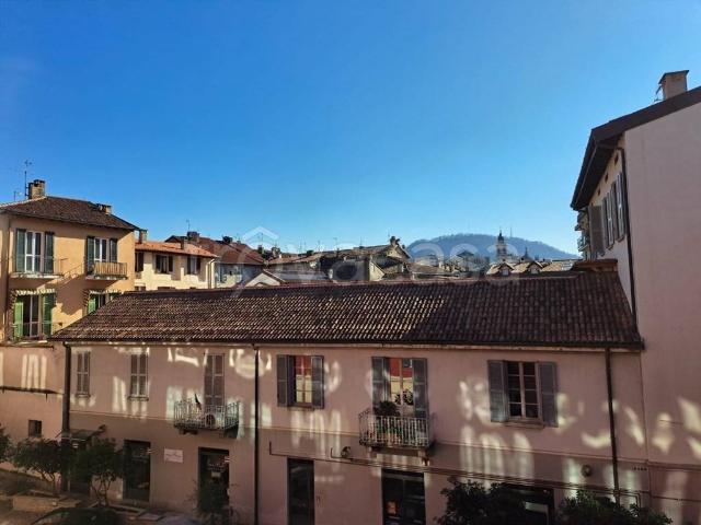 Appartamento in affitto a Como, arredato, doppi vetri, senza ascensore TrovaCasa