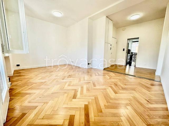 Appartamento in affitto a Como, box, vista panoramica, parzialmente arredato TrovaCasa
