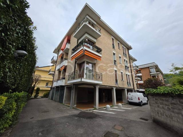 Appartamento in affitto a Como via Mascherpa Luigi, box, ascensore, ultimo piano TrovaCasa
